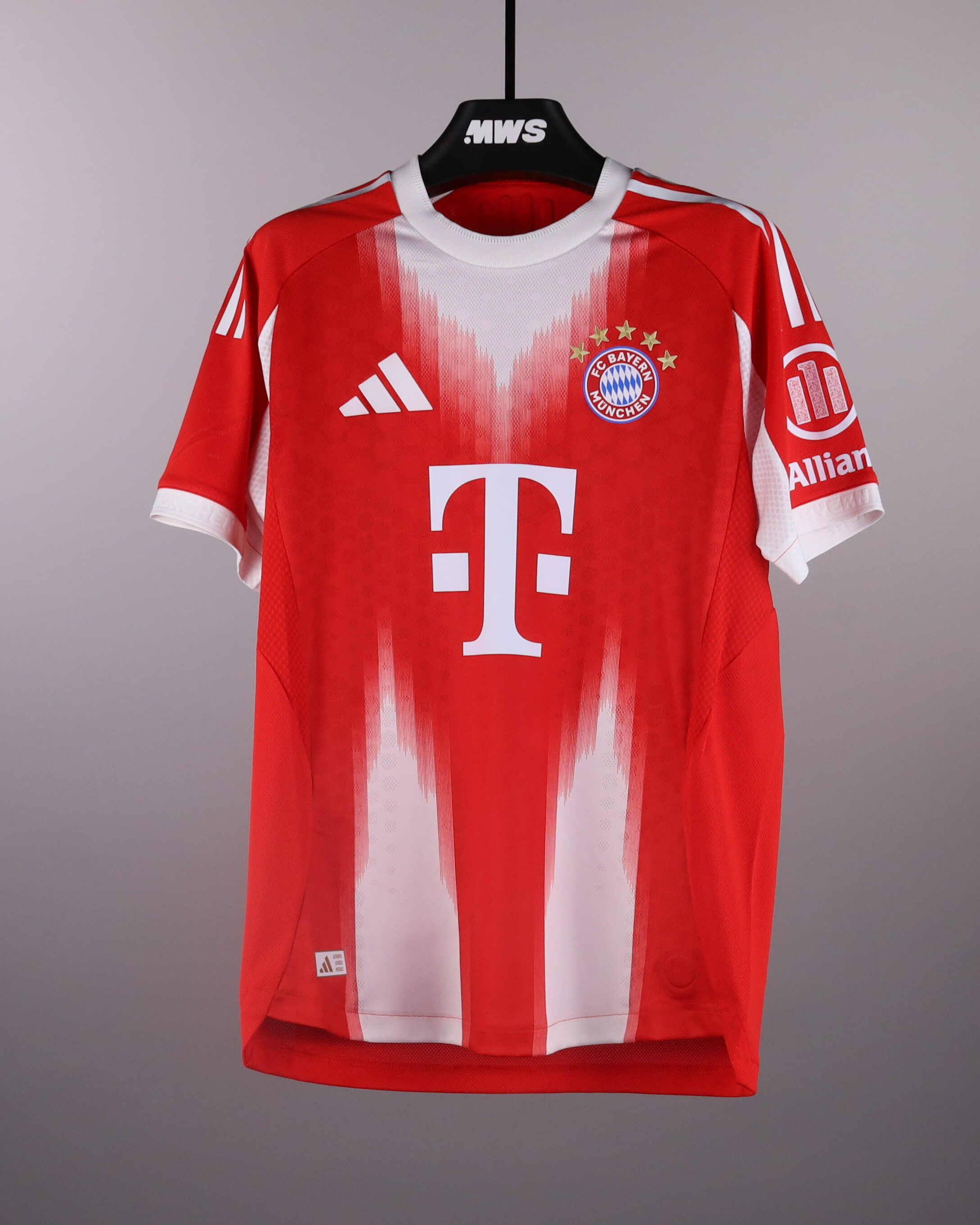 FC Bayern München | Signed Authentic Collection | MatchWornShirt