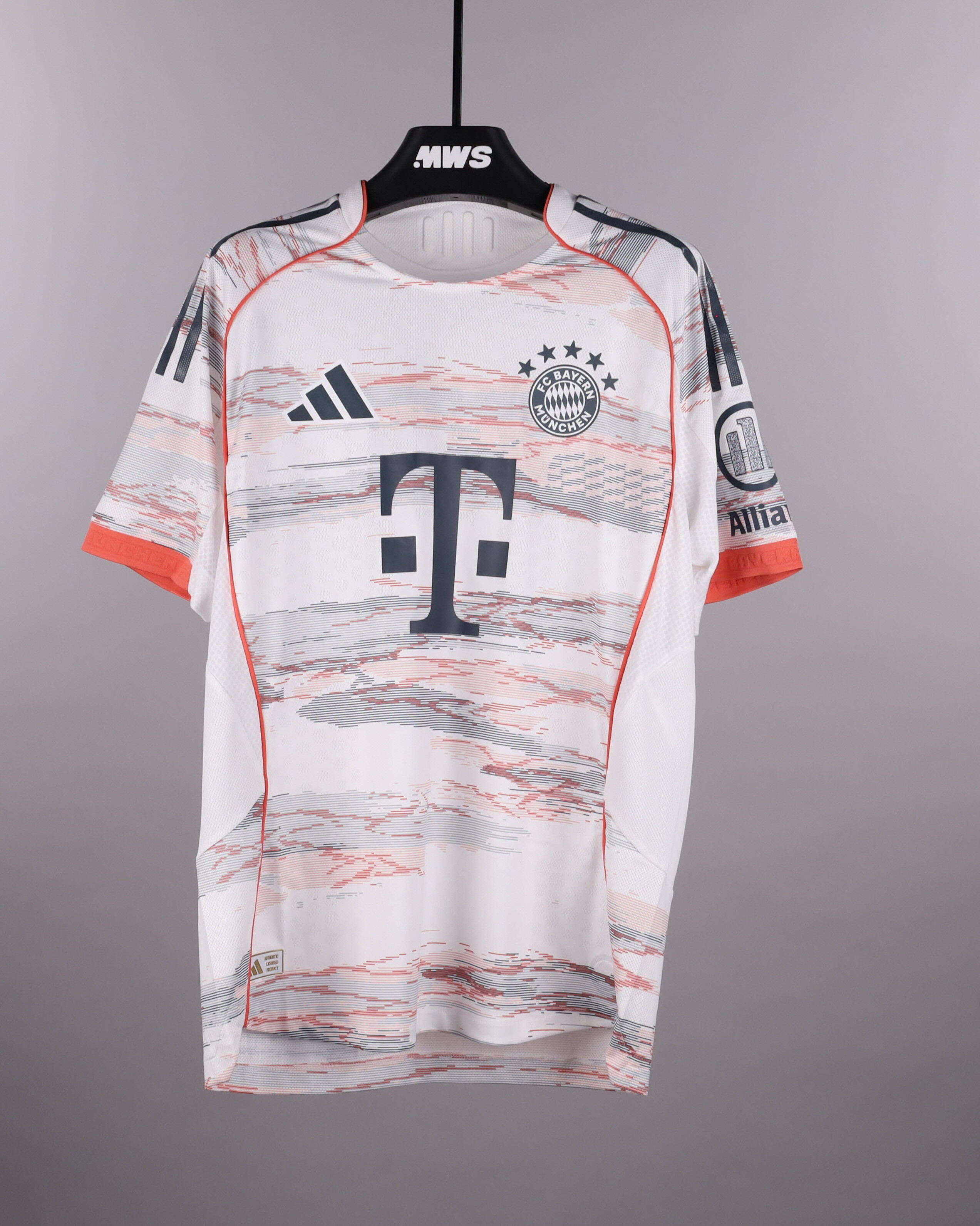 FC Bayern München サイン入りユニホーム FC Bayern München | Signed Authentic Collection | MatchWornShirt