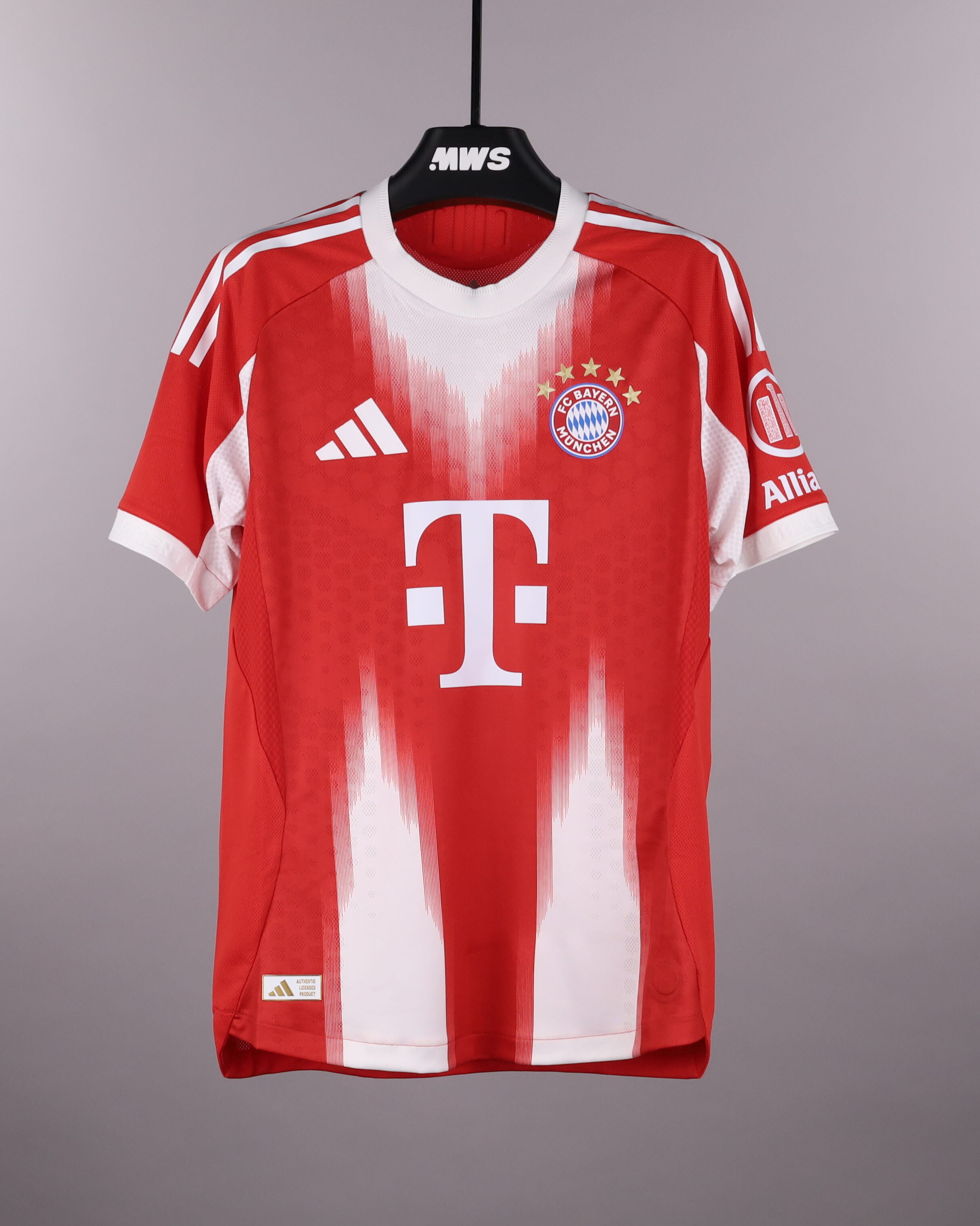 FC Bayern München Jerseys | MatchWornShirt