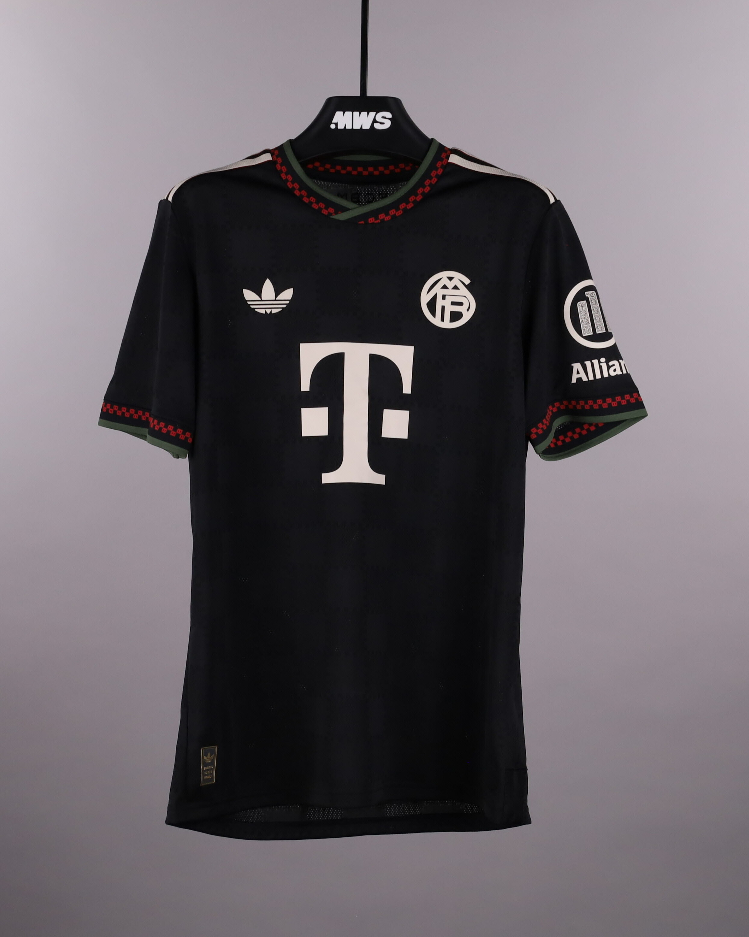 FCバイエルン・ミュンヘン ユニフォーム | MatchWornShirt