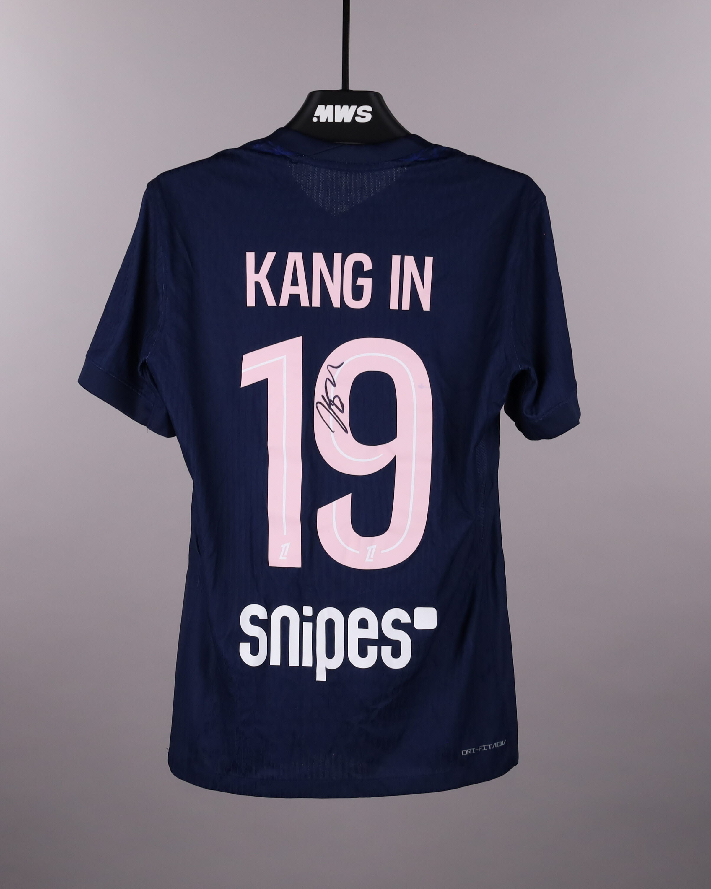 Kang-In Lee 이강인 Paris Saint-Germain shirt