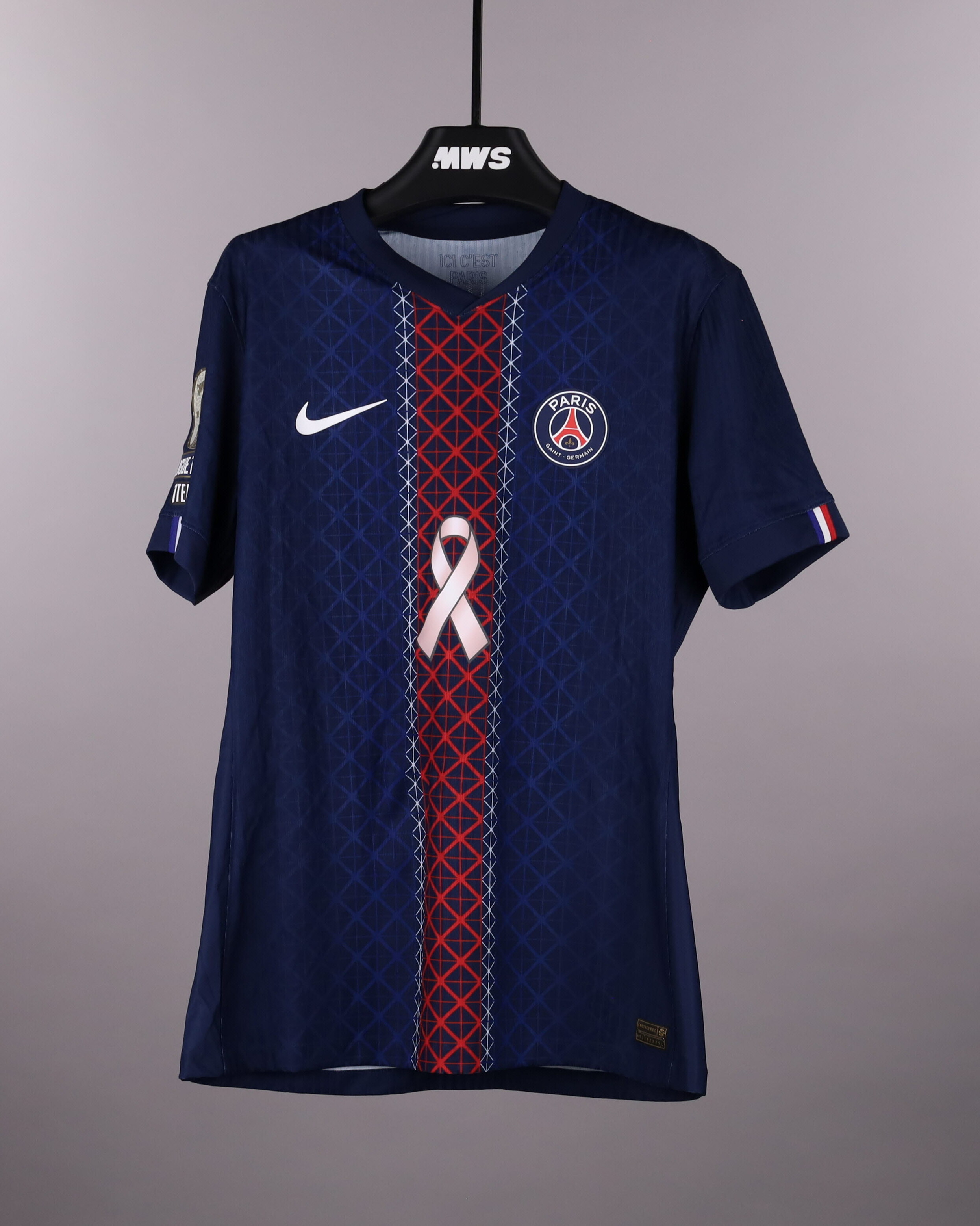 Gonçalo Ramos Paris Saint-Germain shirt