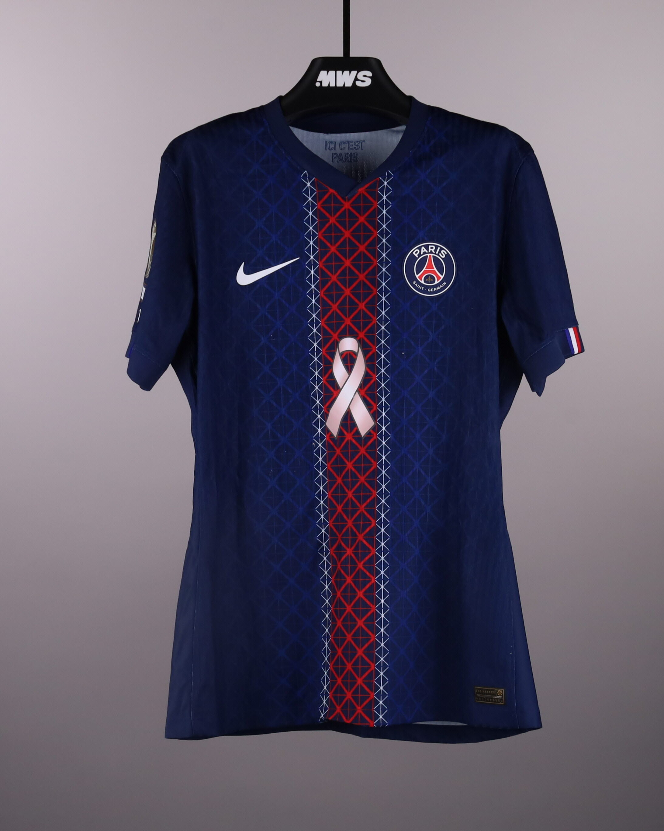 Bradley Barcola Paris Saint-Germain shirt