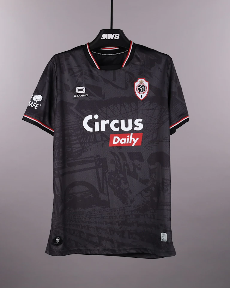 来自Royal Antwerp FC的Youssef Hamdaoui球衣
