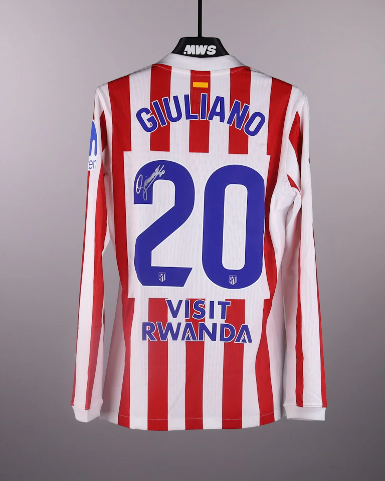 来自Atlético de Madrid的Giuliano Simeone球衣