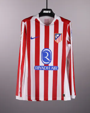 来自Atlético de Madrid的Giuliano Simeone球衣
