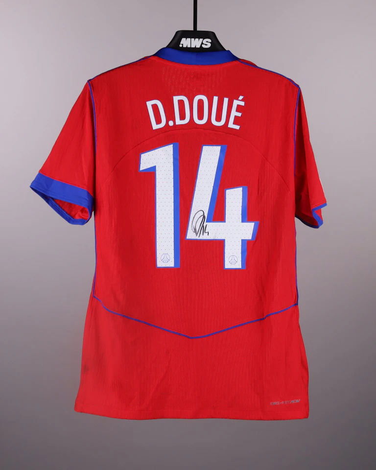 Désiré Doué Paris Saint-Germain jersey