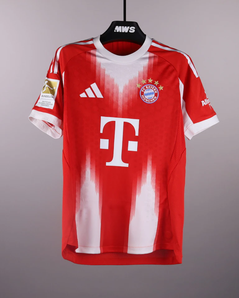 FC Bayern München-Trikot von Raphaël Guerreiro