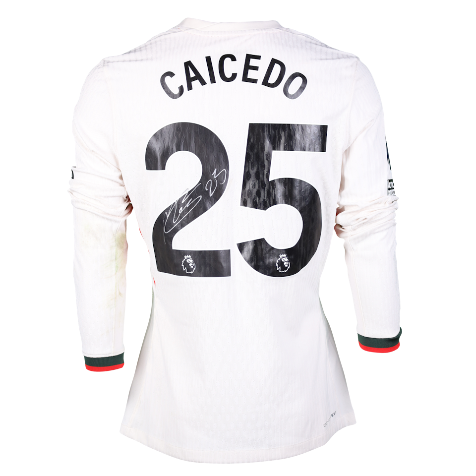 Moisés Caicedo Chelsea jersey