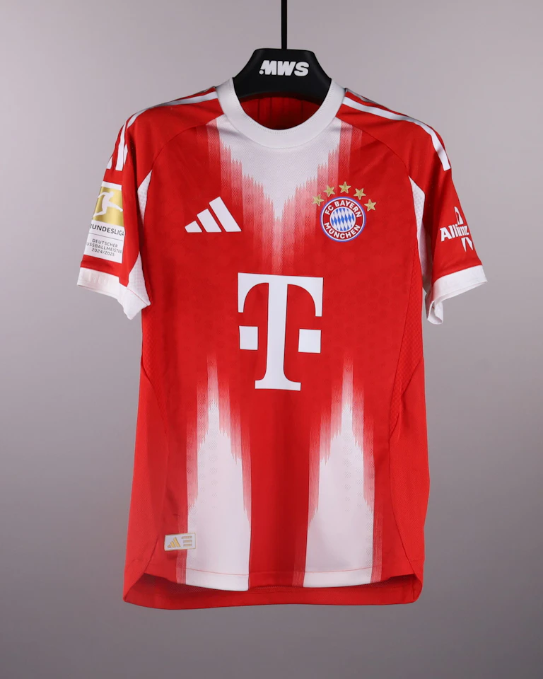 Lennart Karl FC Bayern München shirt