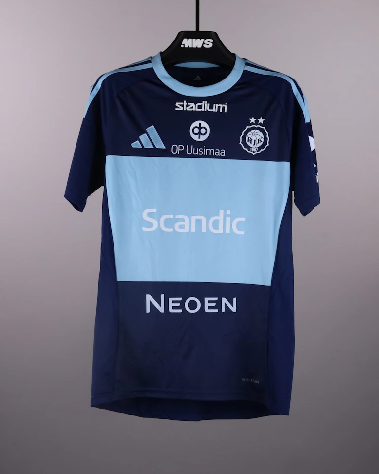 HJK W-Trikot von Nora Heroum