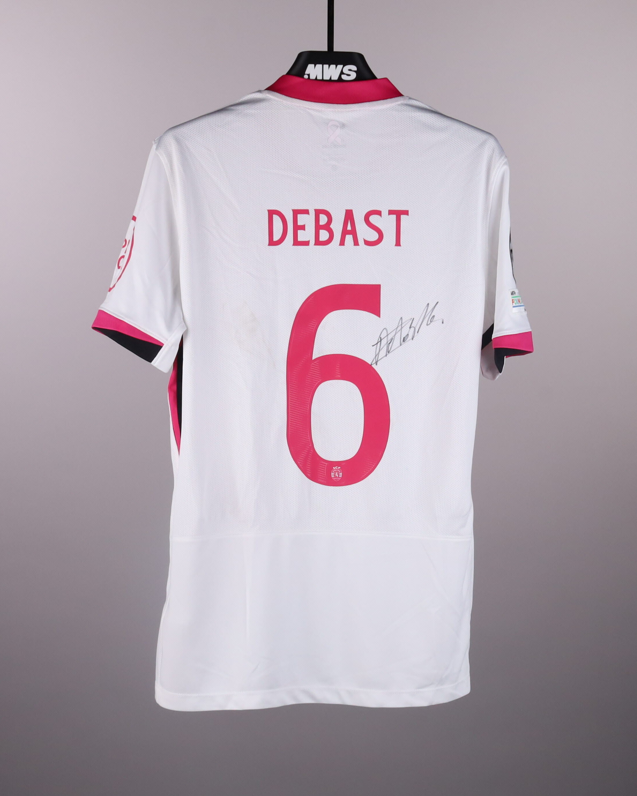 Zeno Debast Sporting CP shirt