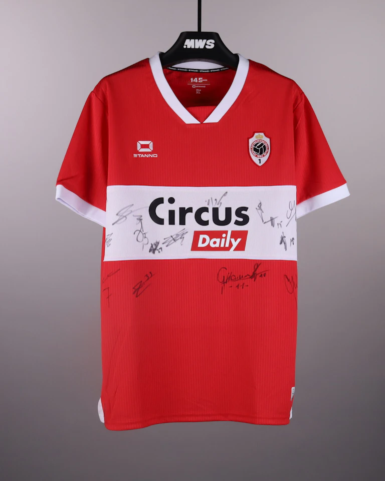 Squad Signed Shirt - 5