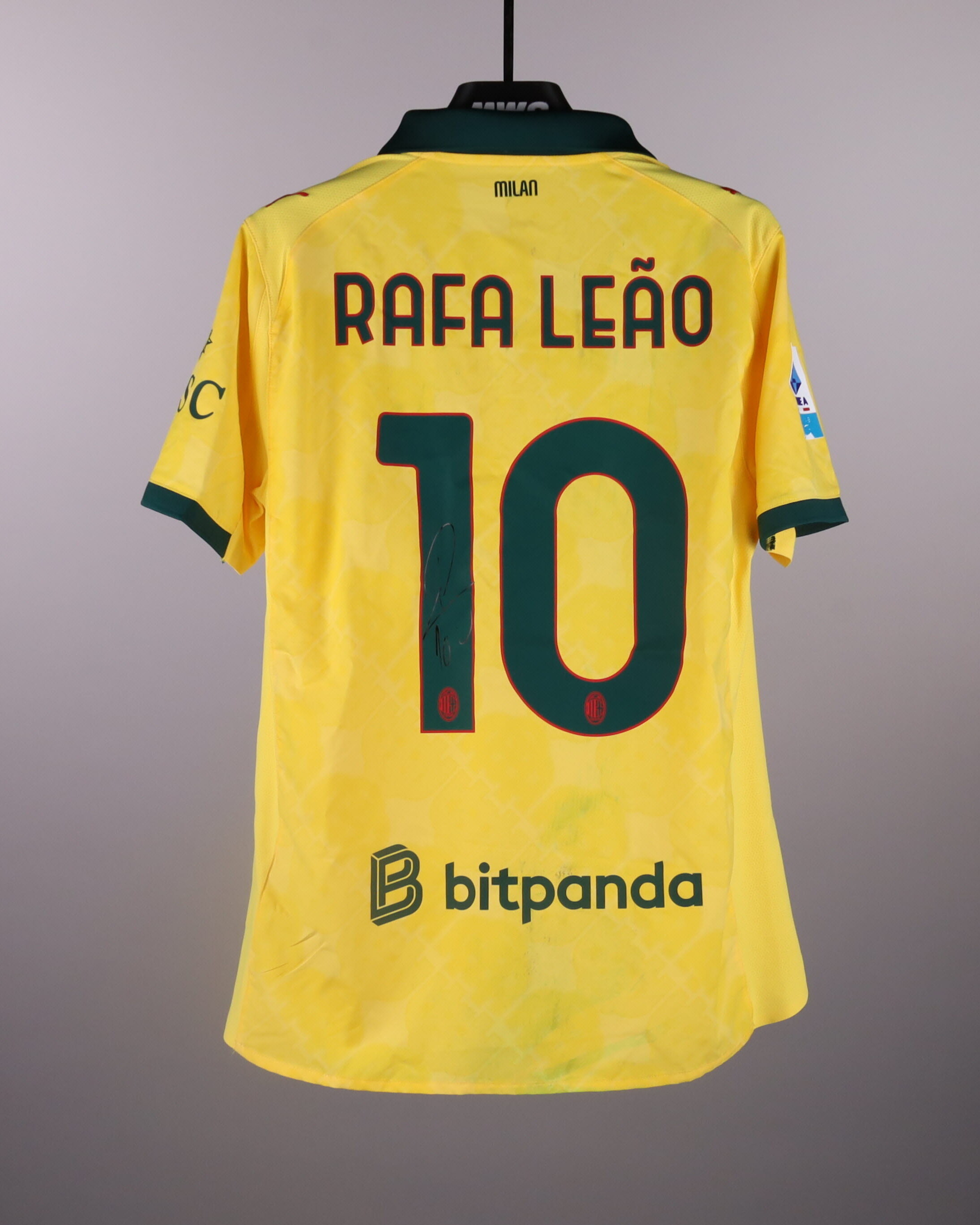 Rafael Leão AC Milan shirt