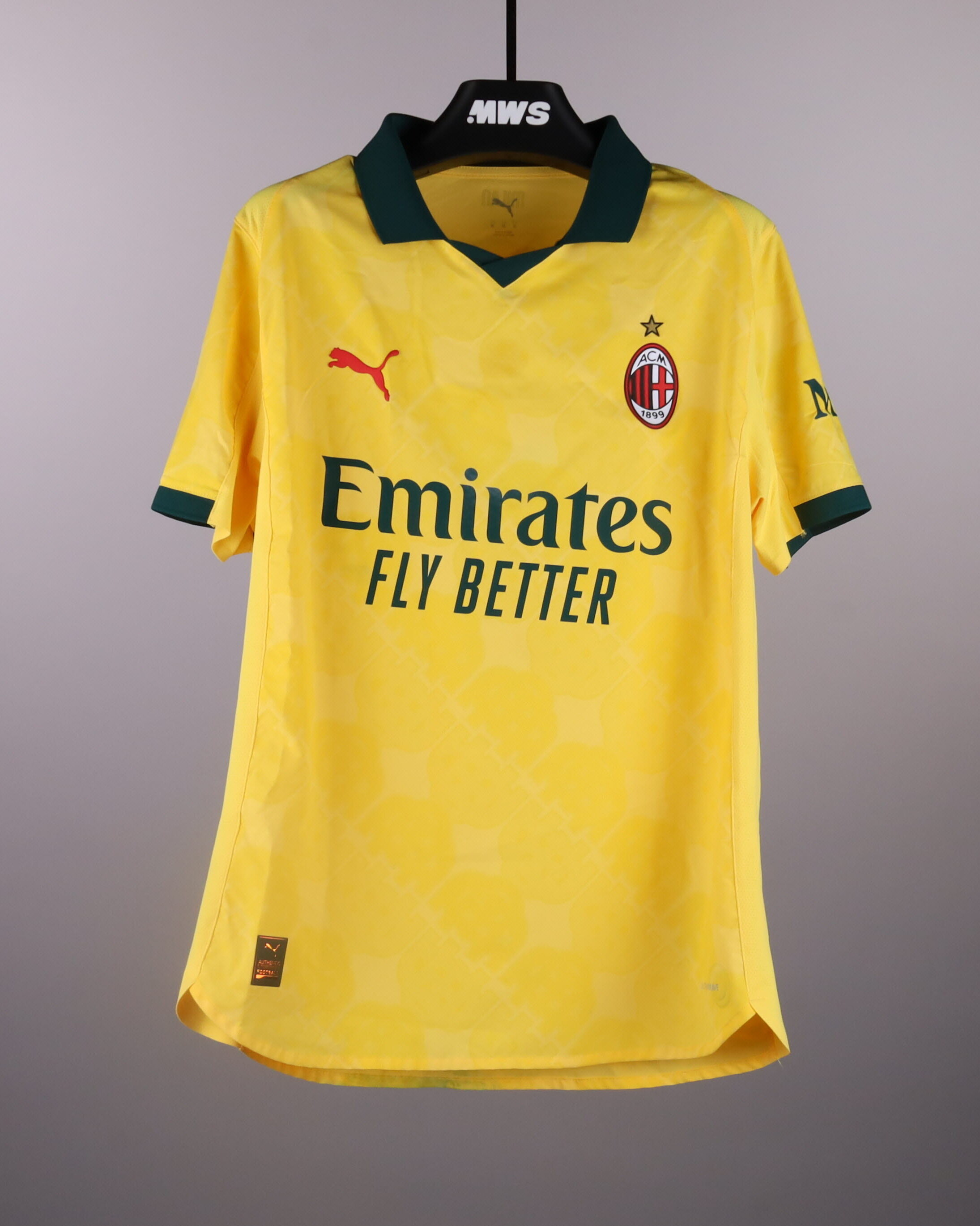 Rafael Leão AC Milan shirt