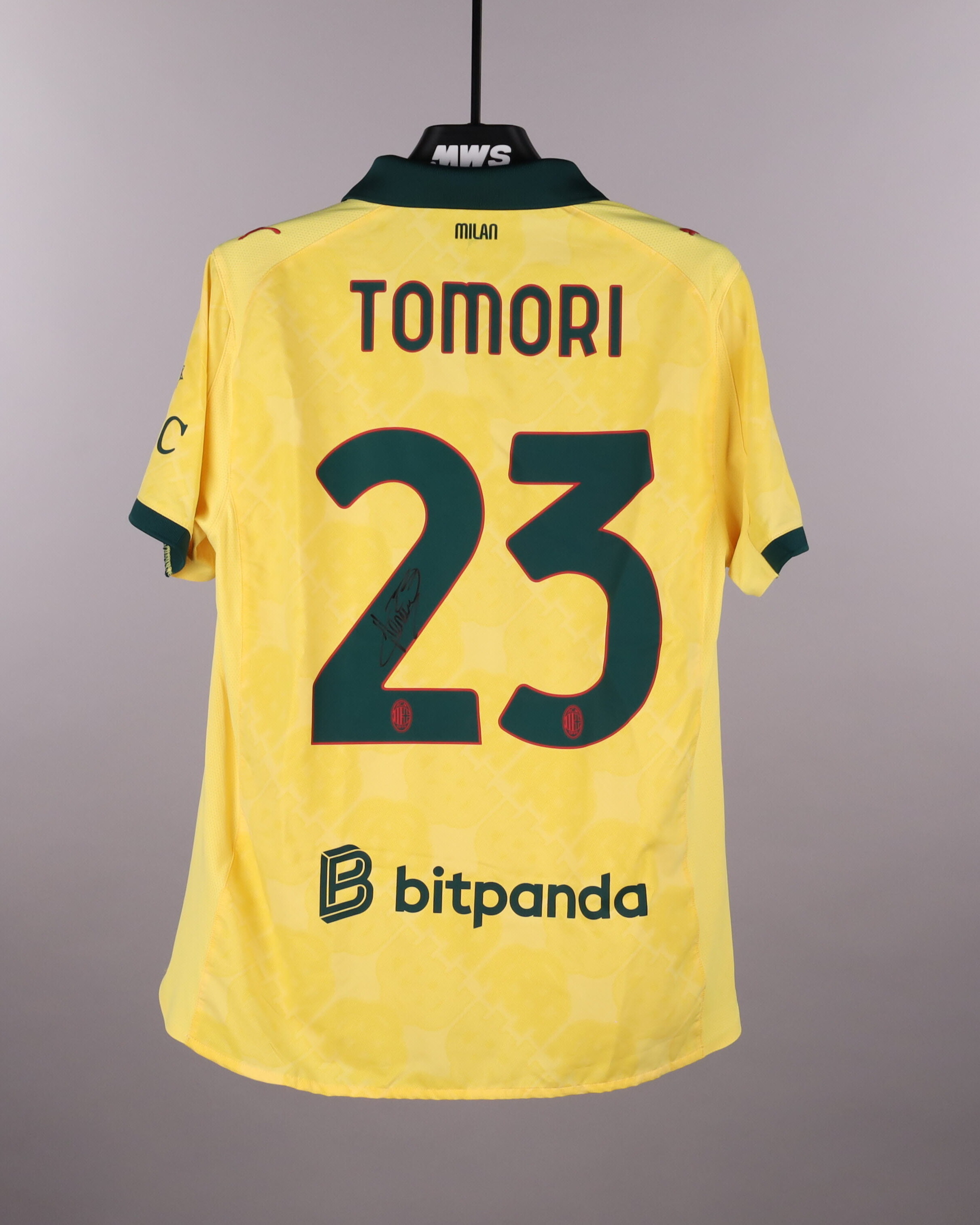 Fikayo Tomori AC Milan shirt
