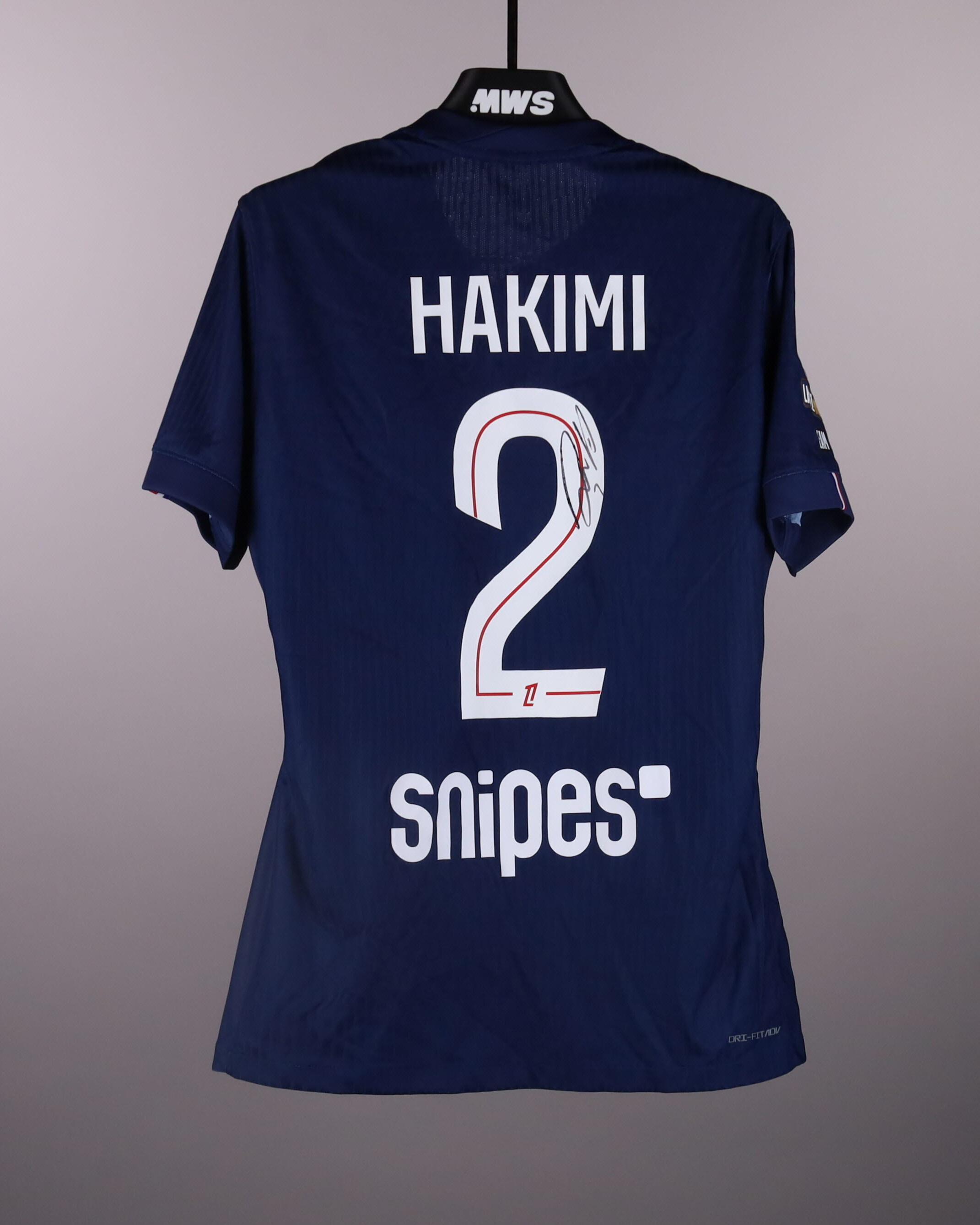 Achraf Hakimi Paris Saint-Germain shirt
