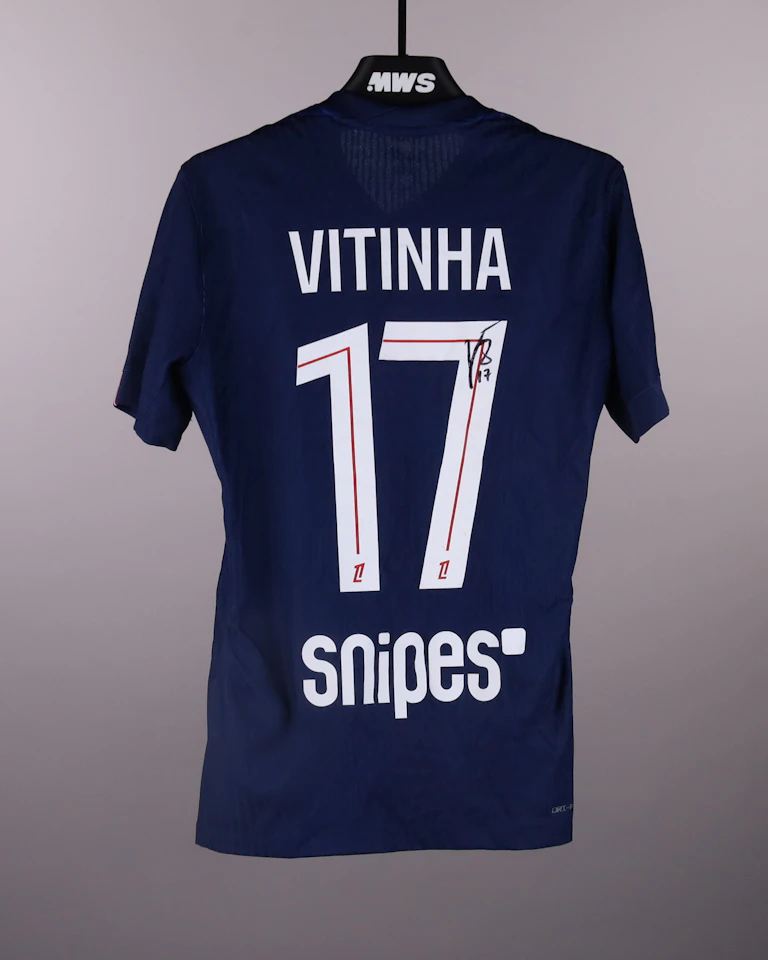 Vitinha Paris Saint-Germain shirt
