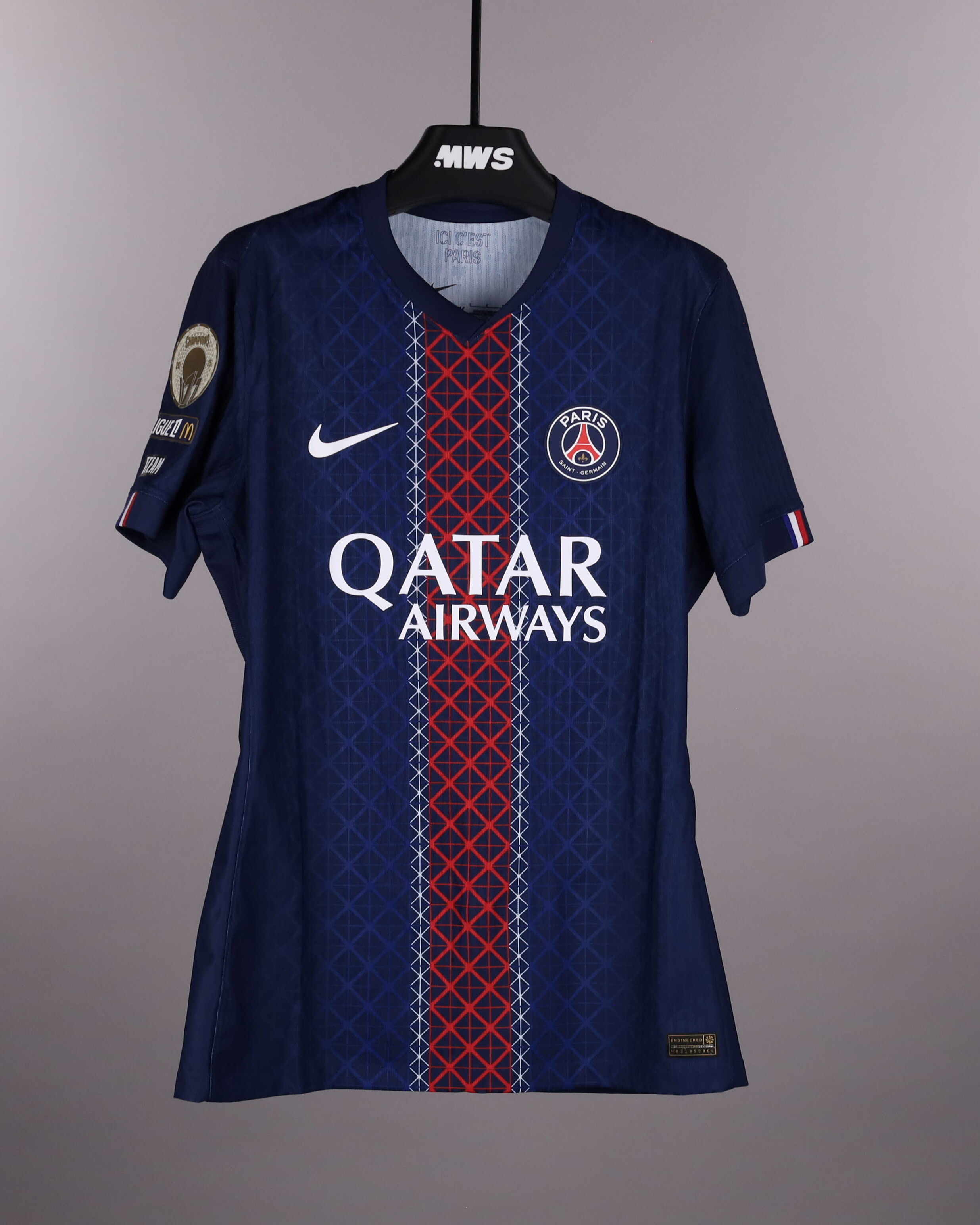 Bradley Barcola Paris Saint-Germain shirt