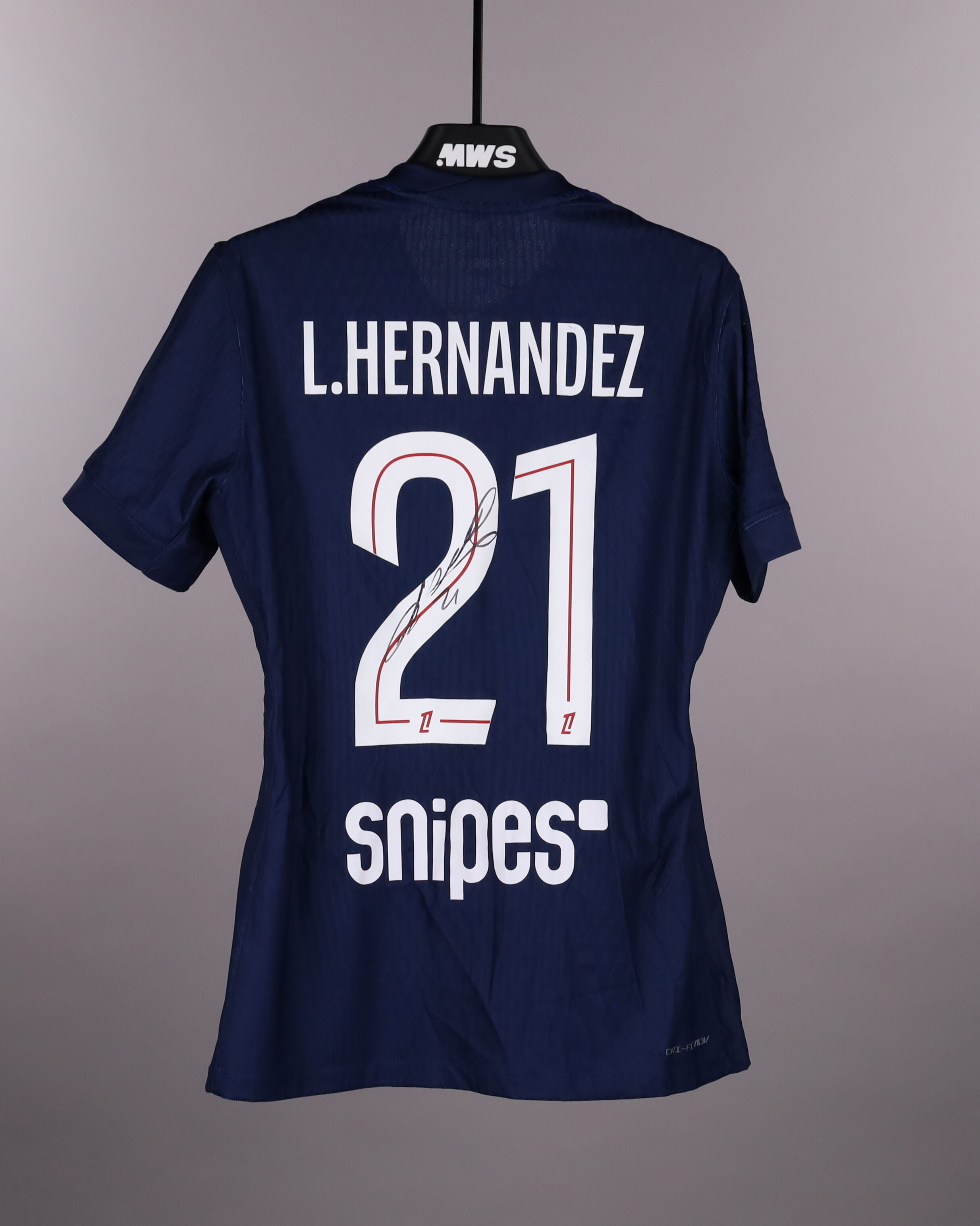 Lucas Hernández Paris Saint-Germain shirt