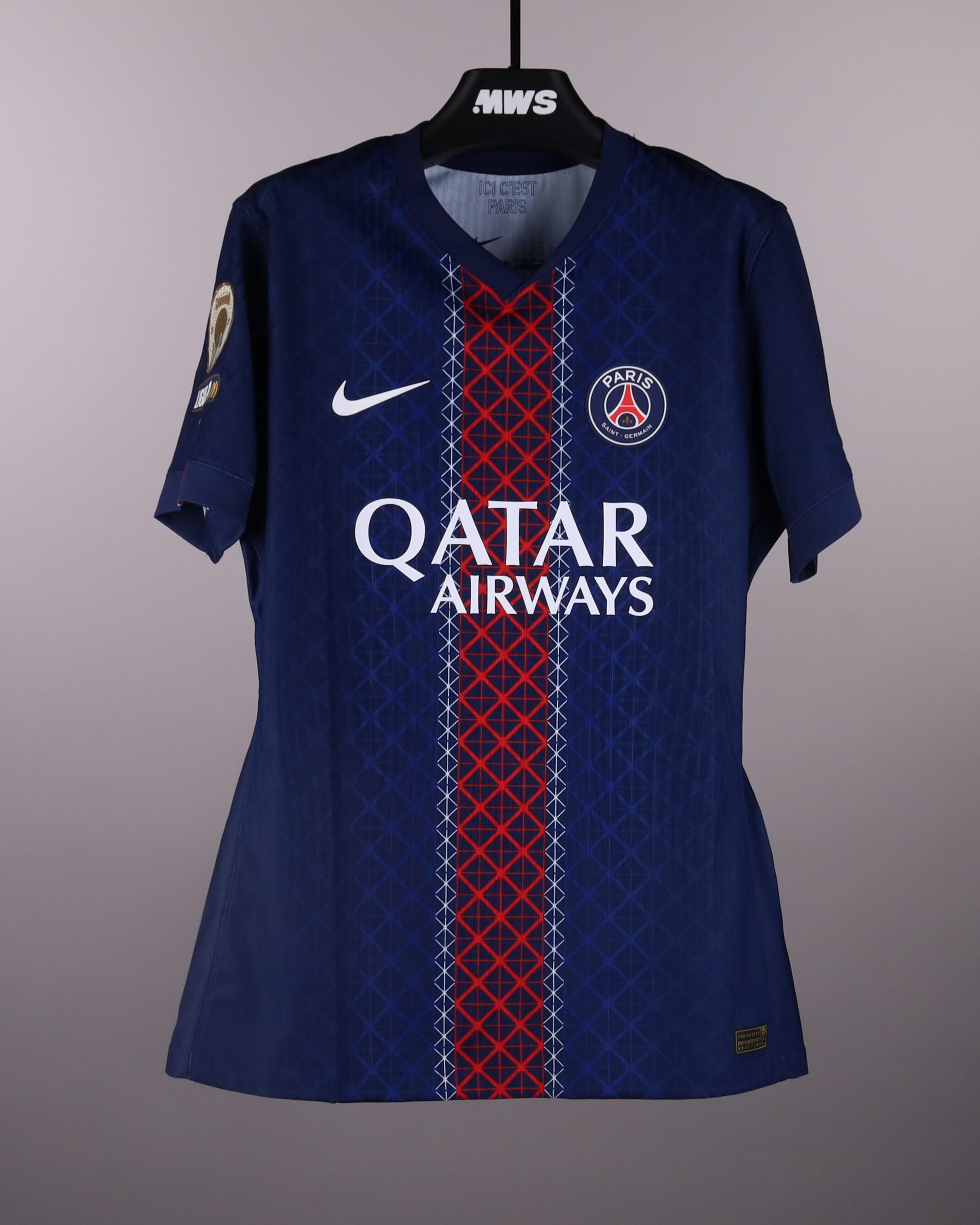 Gonçalo Ramos Paris Saint-Germain のシャツ