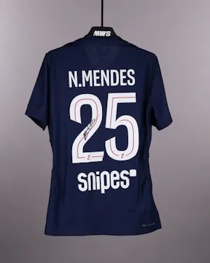 来自Paris Saint-Germain的Nuno Mendes球衣