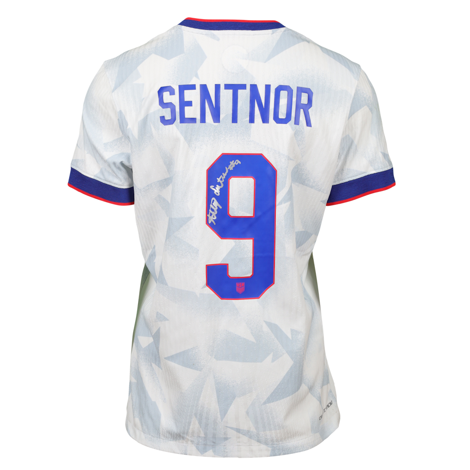 Allyson Sentnor United States W shirt