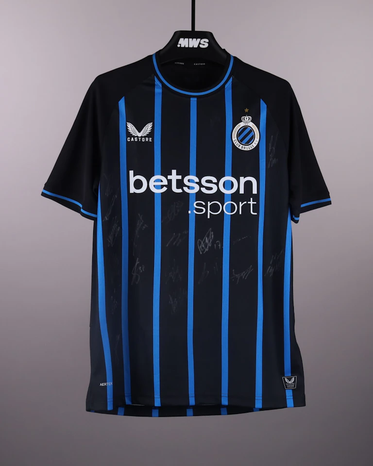 Squad Signed Shirt - 5