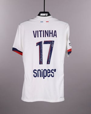 Vitinha Paris Saint-Germain shirt