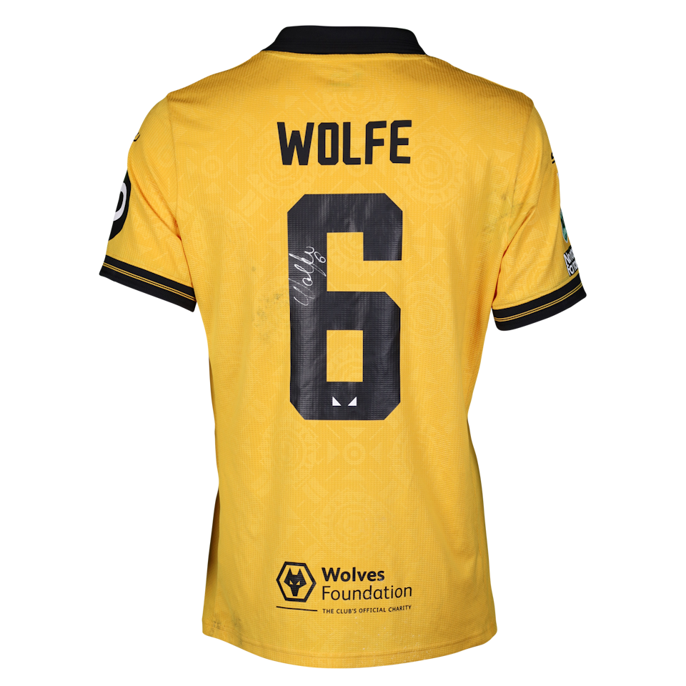 David Møller Wolfe Wolverhampton Wanderers shirt