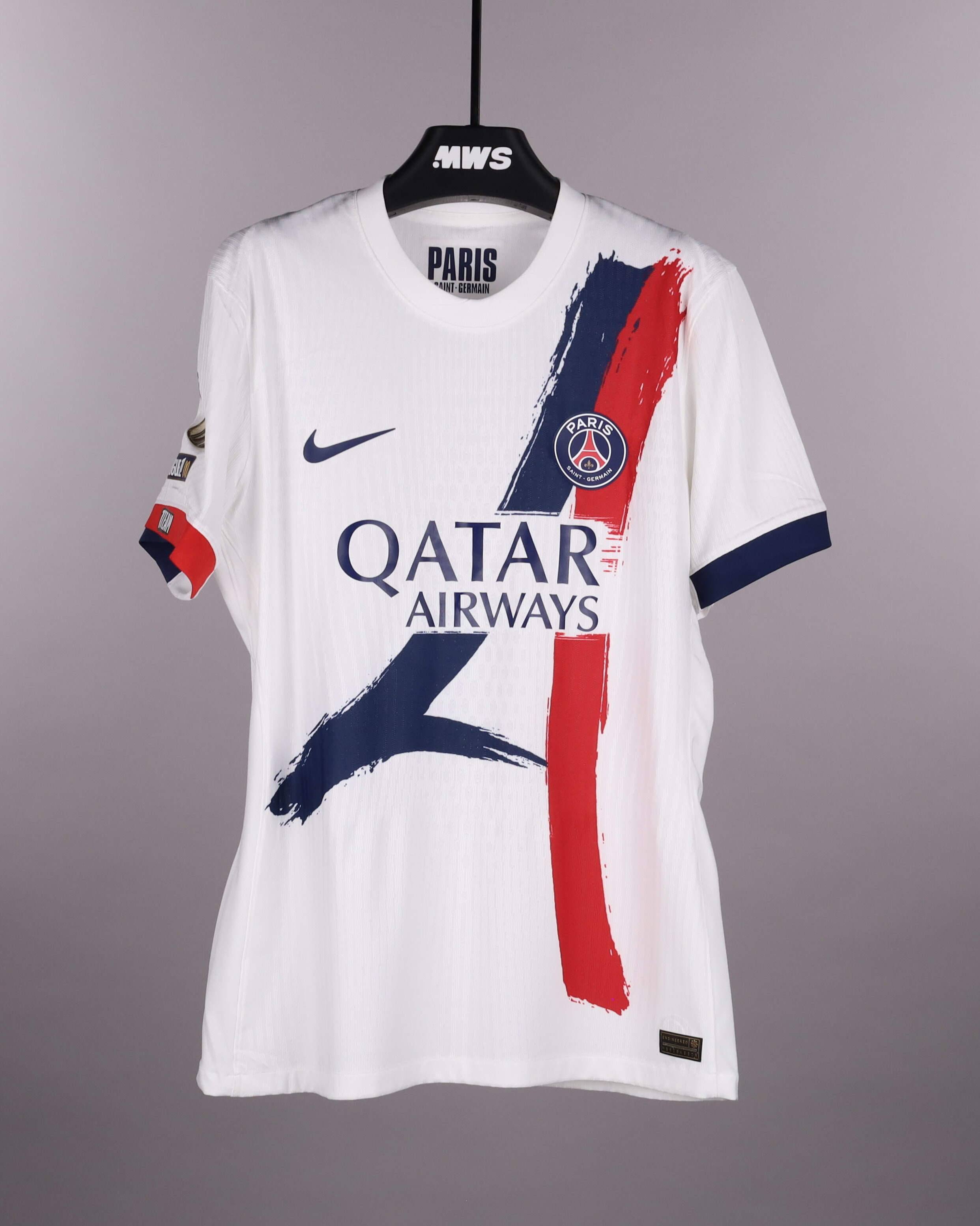 Gonçalo Ramos Paris Saint-Germain shirt
