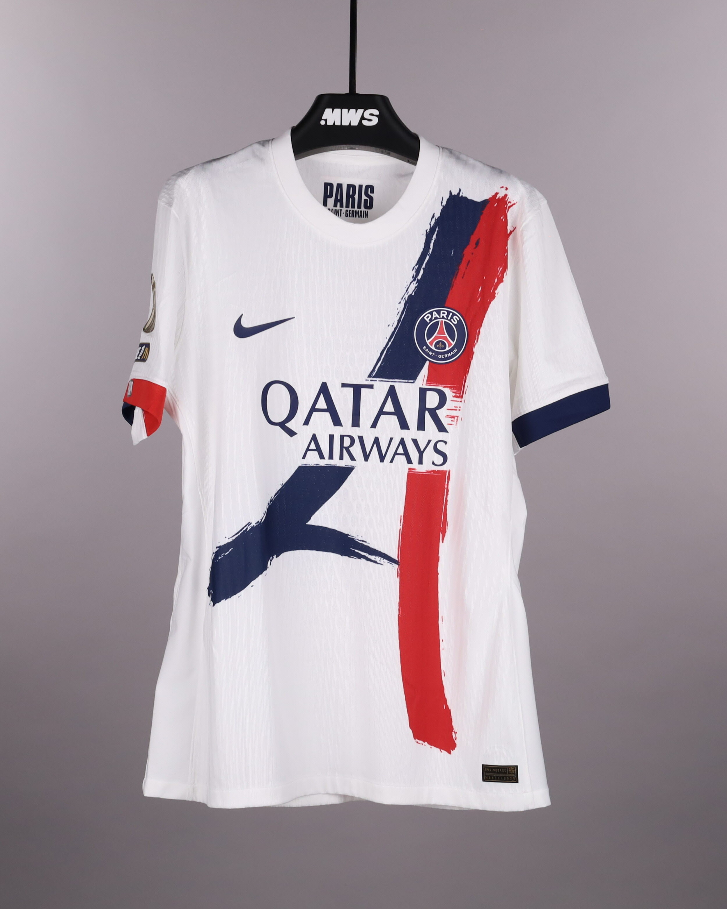 Lucas Hernández Paris Saint-Germain shirt