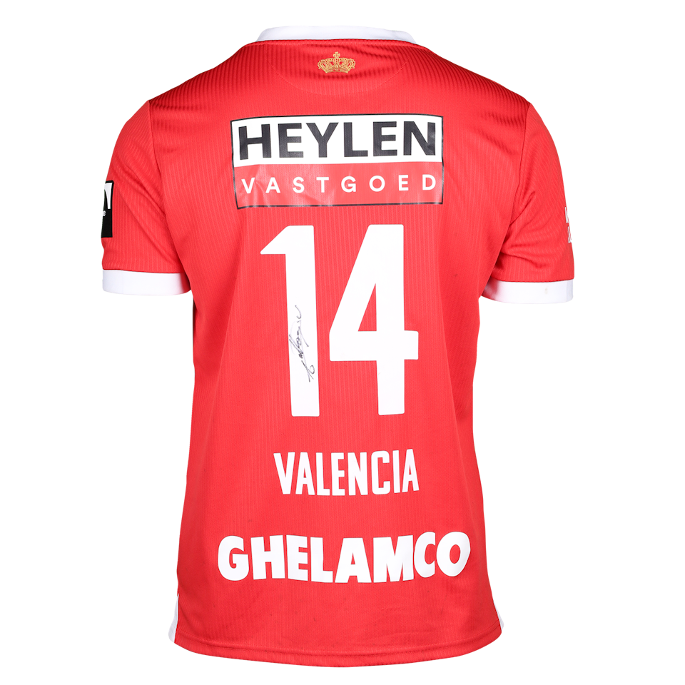 A. Valencia Bajaña Royal Antwerp FC shirt