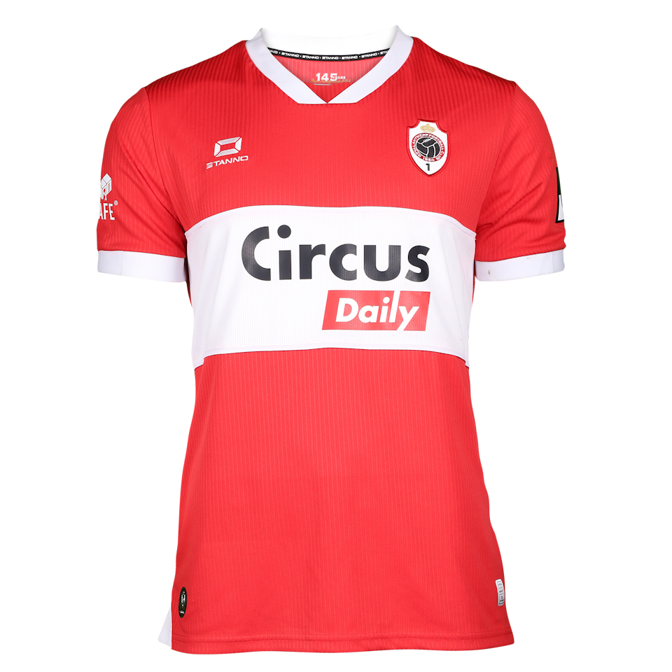 A. Valencia Bajaña Royal Antwerp FC shirt
