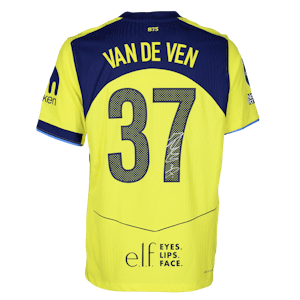 Micky van de Ven Tottenham Hotspur shirt