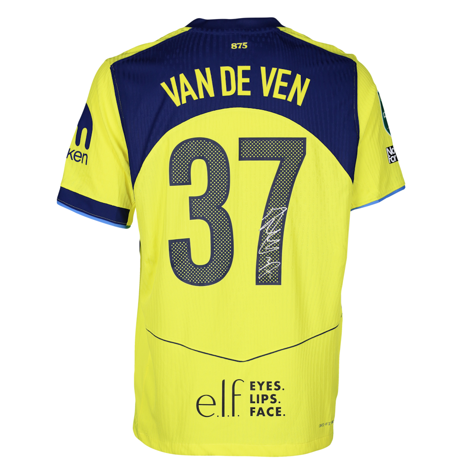 Micky van de Ven Tottenham Hotspur shirt