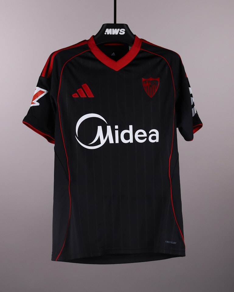 César Azpilicueta Sevilla FC shirt