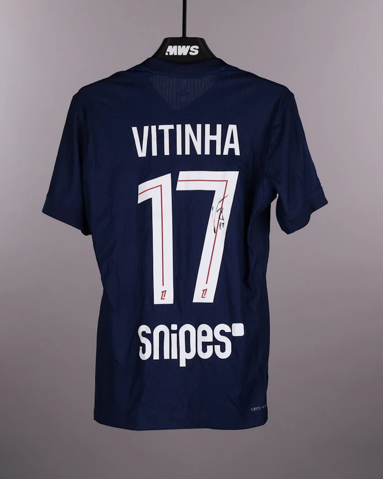Vitinha Paris Saint-Germain shirt