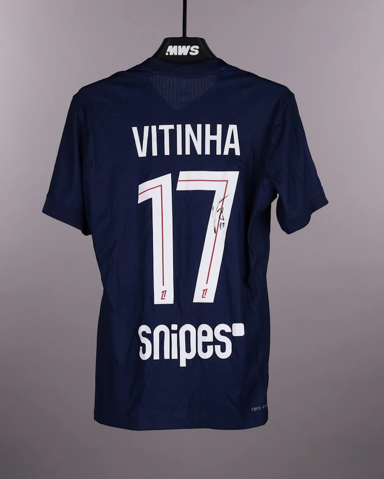 Vitinha Paris Saint-Germain shirt