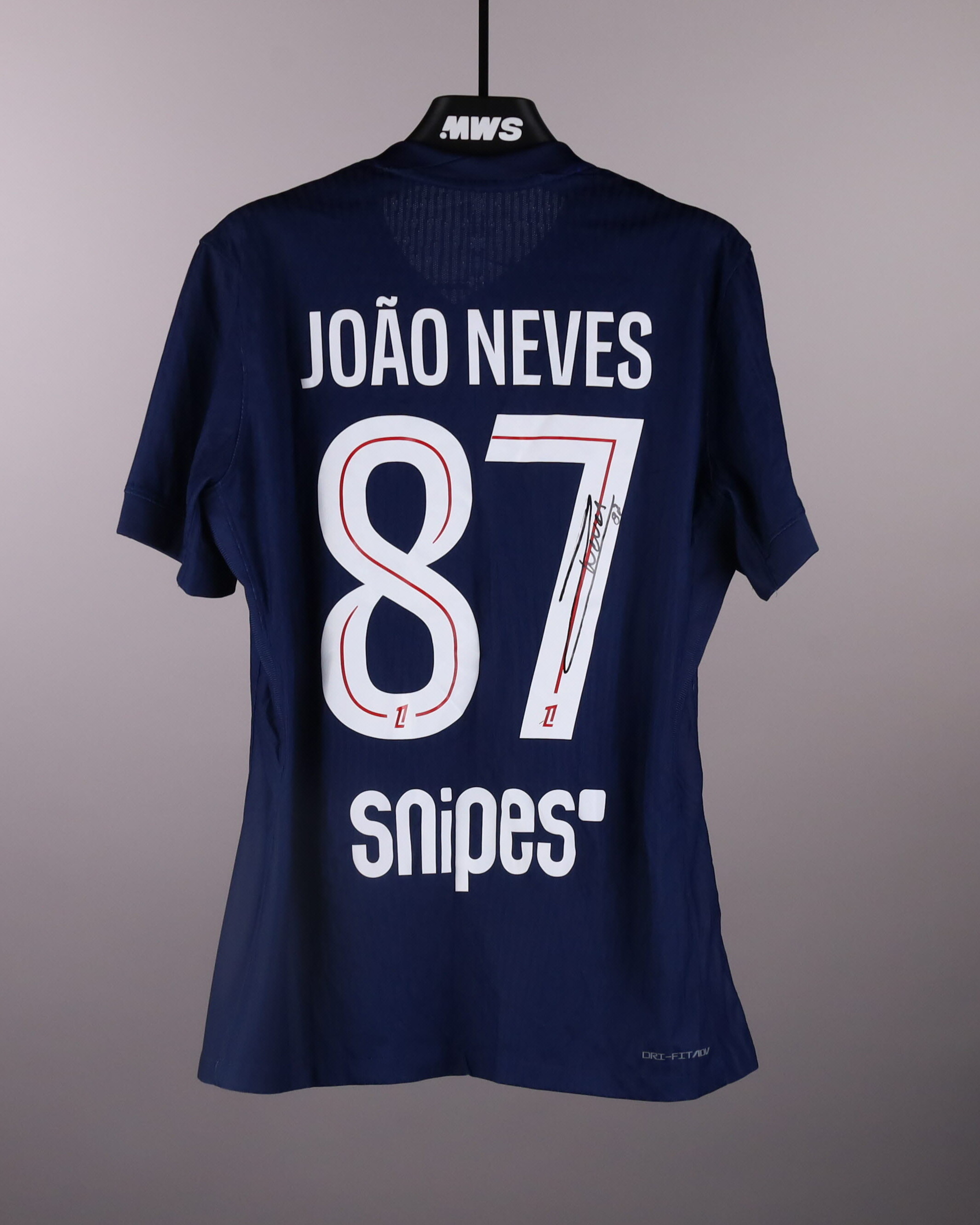 João Neves Paris Saint-Germain shirt