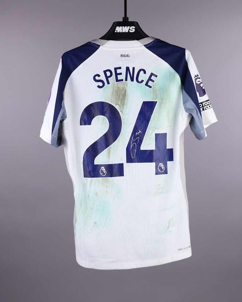Tottenham Hotspur-Trikot von Djed Spence