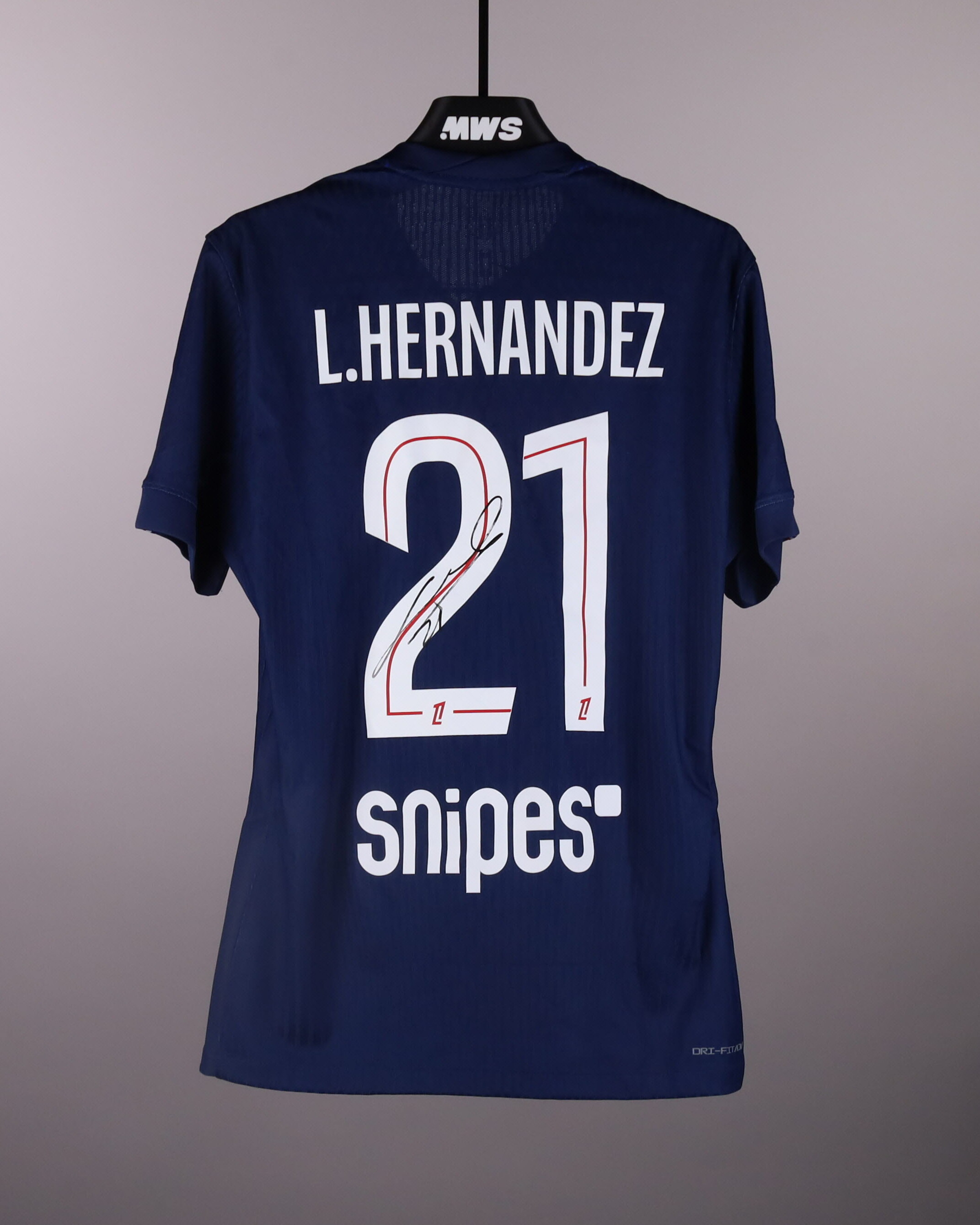 Lucas Hernández Paris Saint-Germain shirt