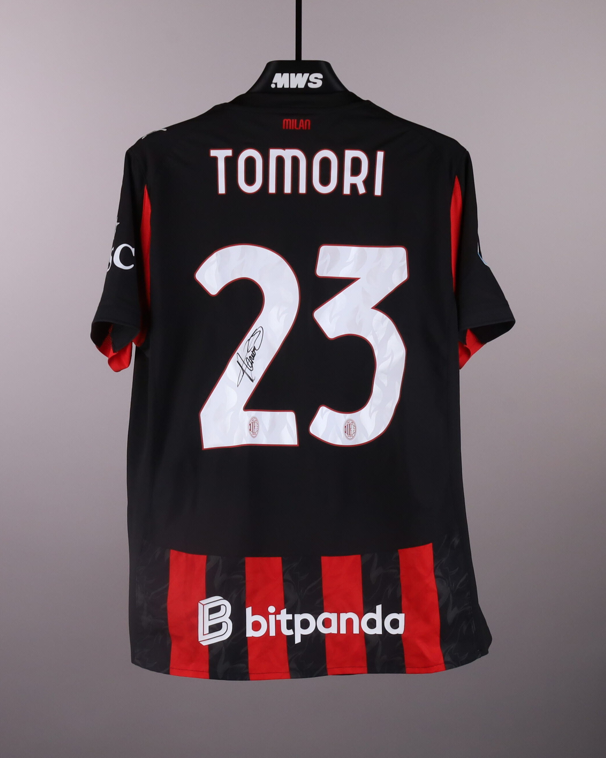 Fikayo Tomori AC Milan shirt