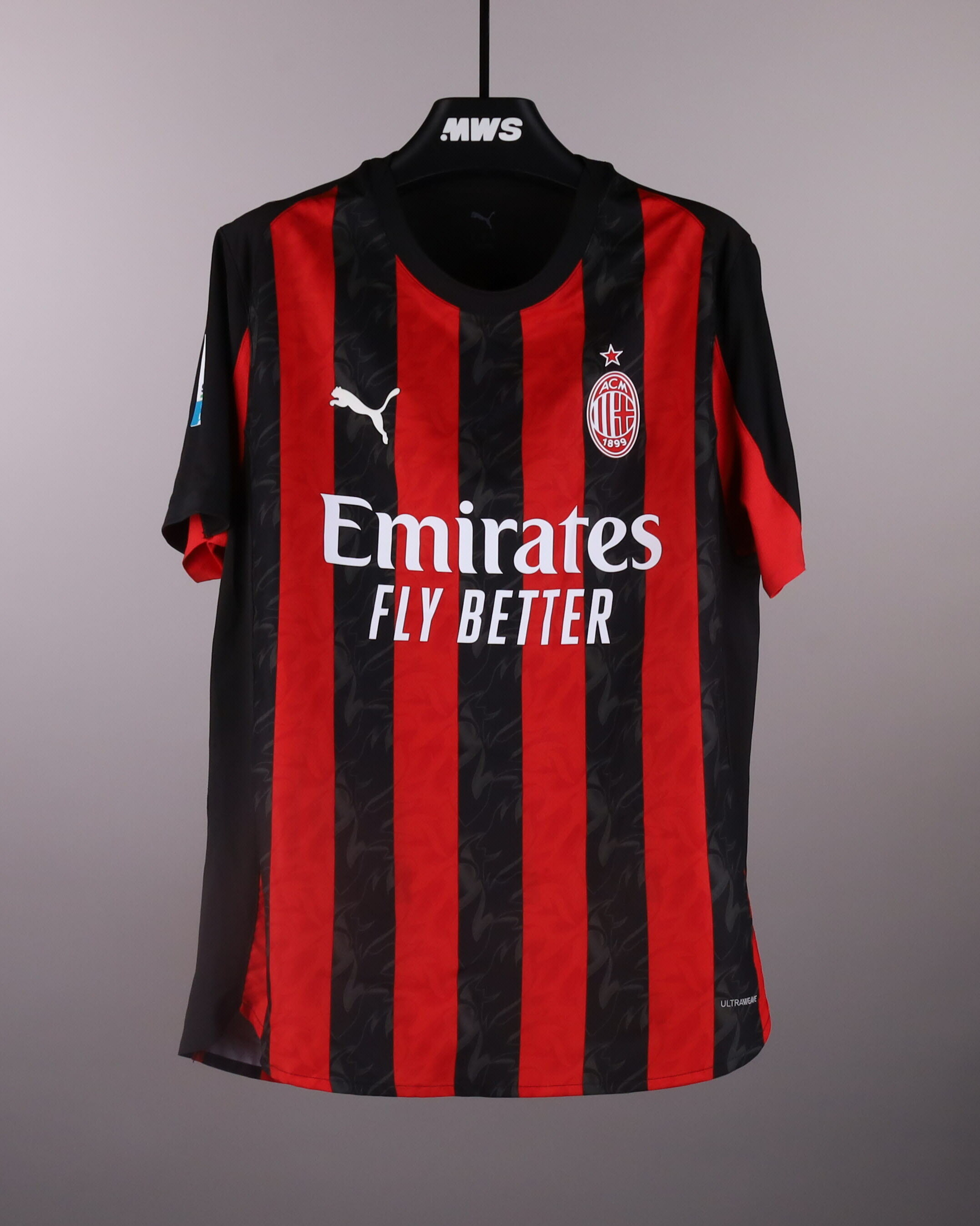 Rafael Leão AC Milan shirt