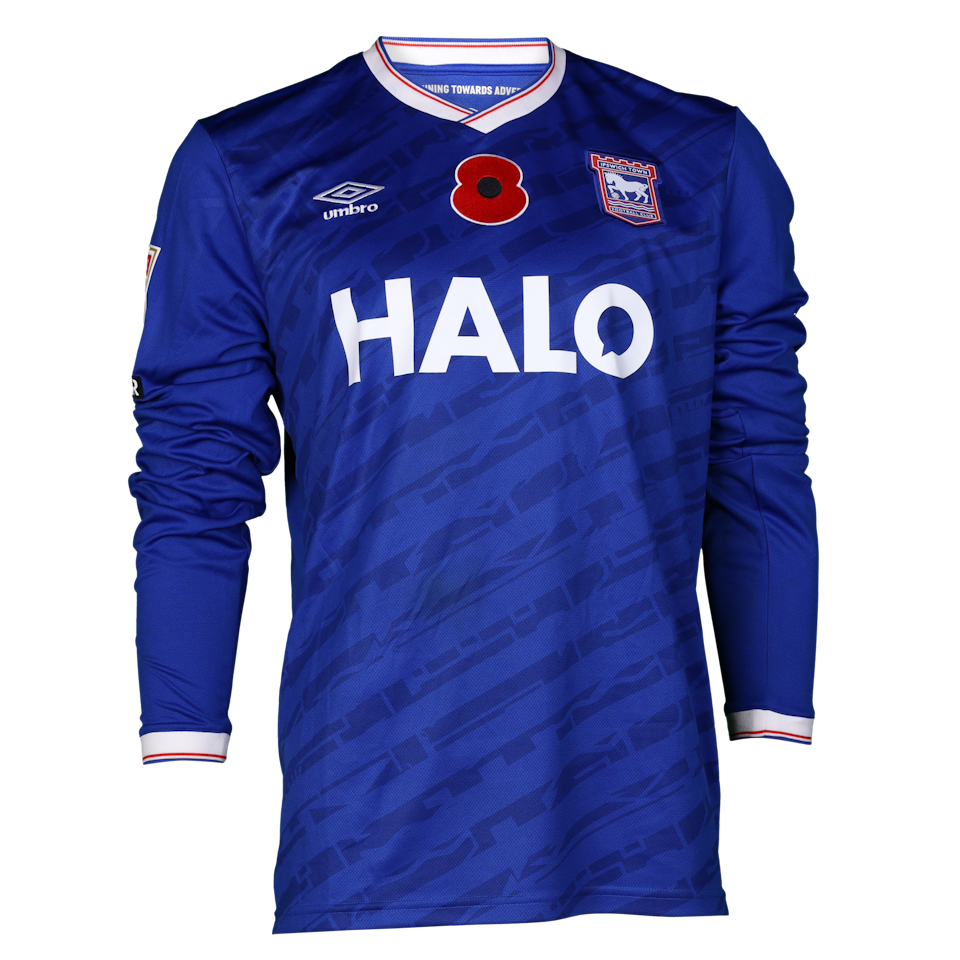 Chuba Akpom Ipswich Town shirt