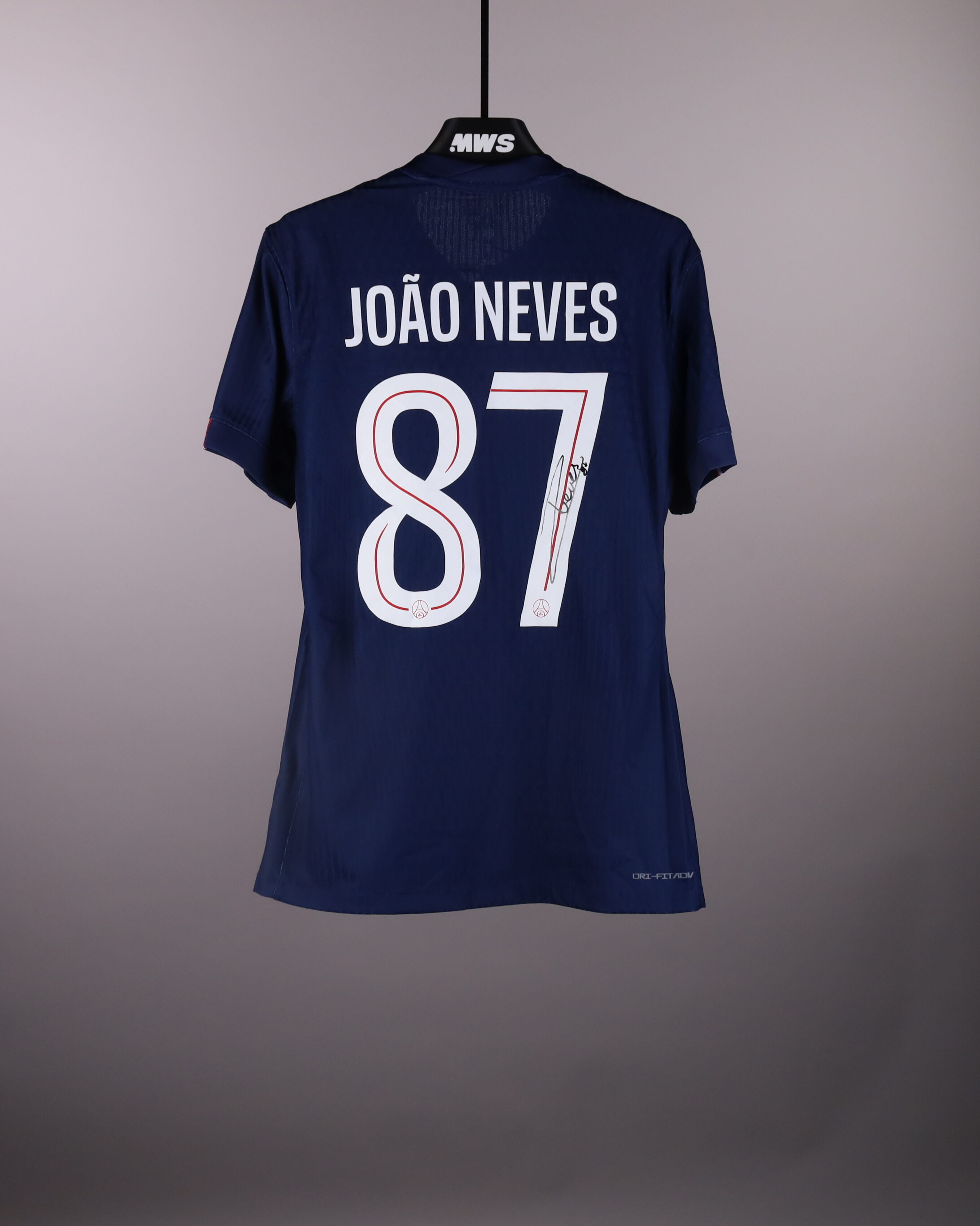 João Neves Paris Saint-Germain shirt