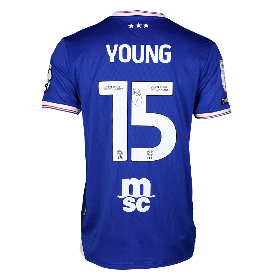 Ipswich Town 팀의 Ashley Young 셔츠