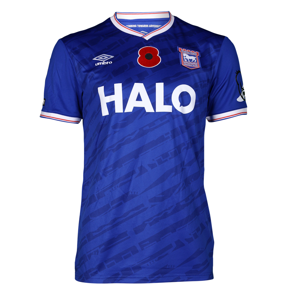 Ipswich Town 팀의 Ashley Young 셔츠