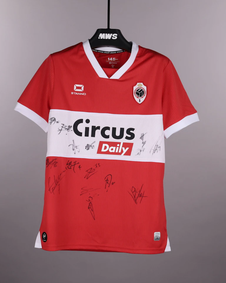 Squad Signed Shirt - 4