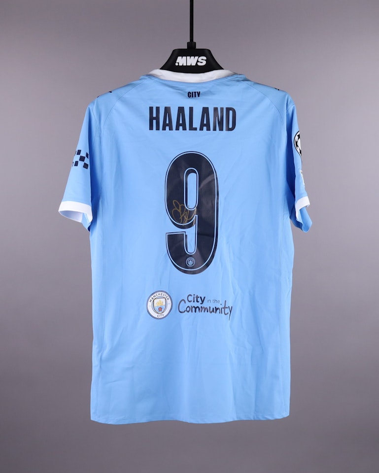 Erling Haaland Manchester City jersey